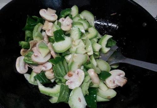 吃烤白瓜视频,香脆可口，回味无穷