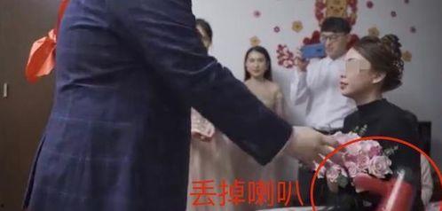 新郎抽烟吃瓜视频大全,婚礼现场趣味横生