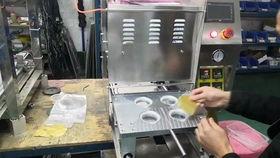 自动吃瓜机使用视频,智能美食新体验，一机在手，瓜果尽享